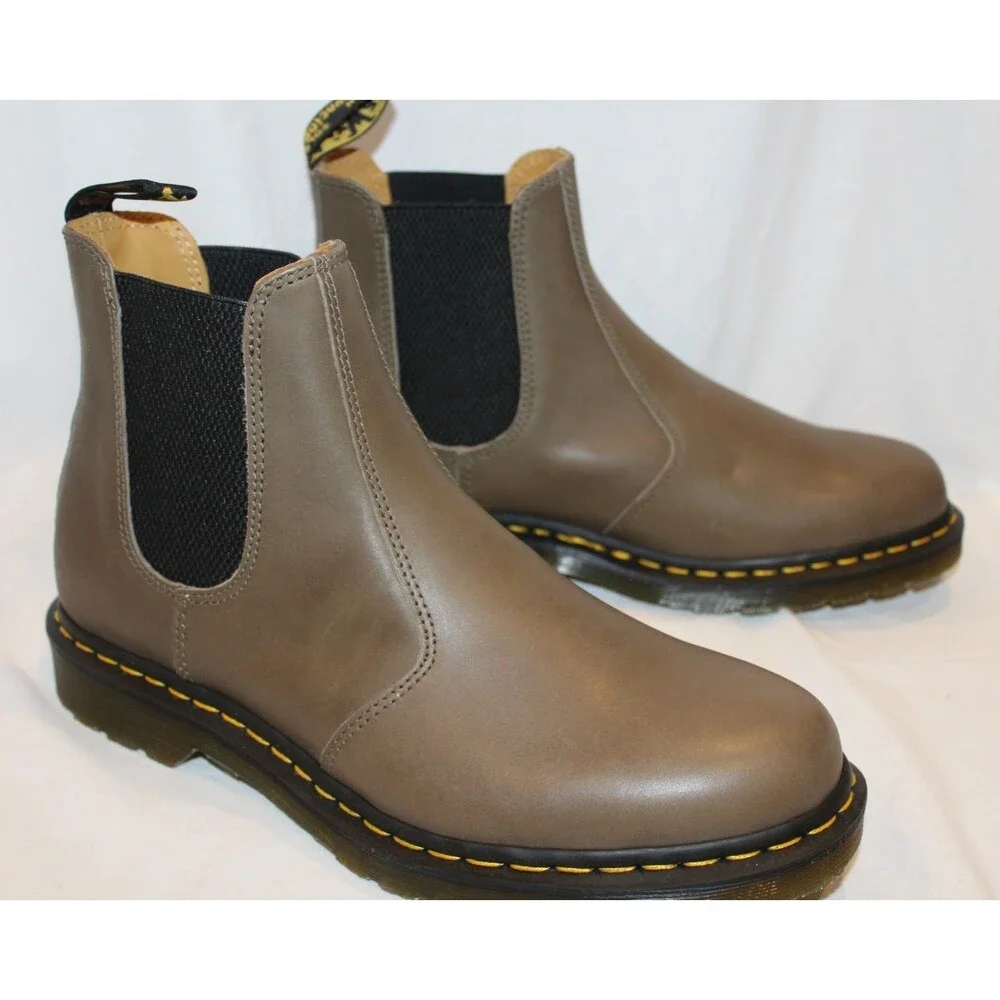 Dr. Martens 2976 Chelsea Boots 11 US 44 EU Olive Carrera Leather NIB $180 - Picture 1 of 8